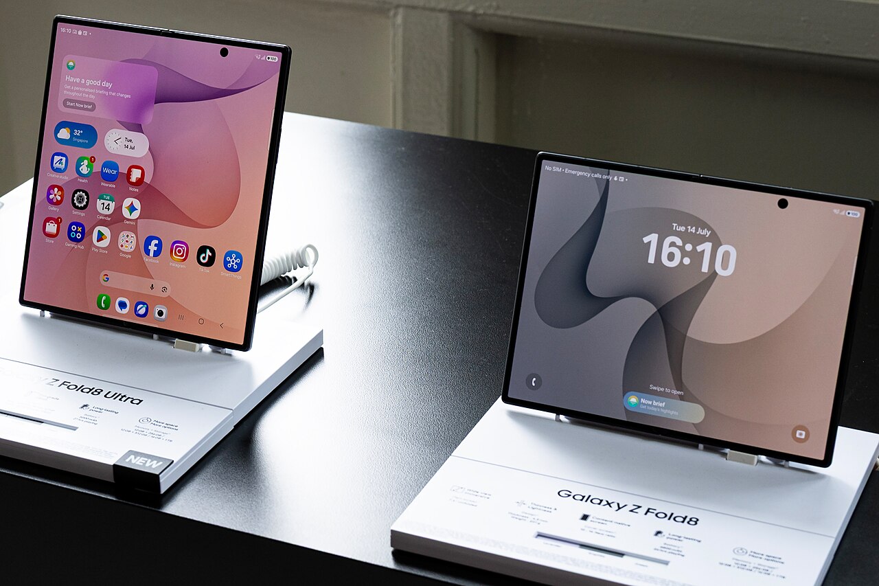 Galaxy Z Fold 8